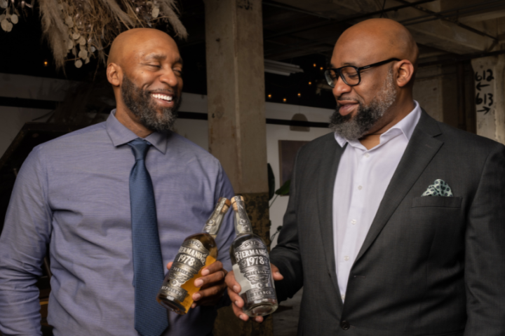 los hermanos tequila